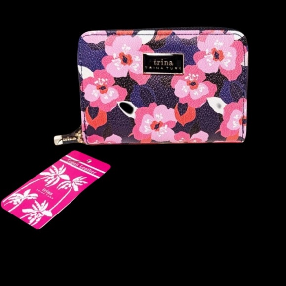 Trina Turk Zip Around Wallet. NWT, “All Over Narcissus” floral print. - Picture 2 of 2